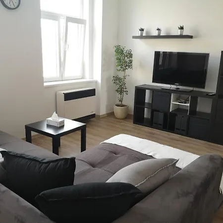Fine Apartment In Centrum Of Slany With Aircondition Екстер'єр фото