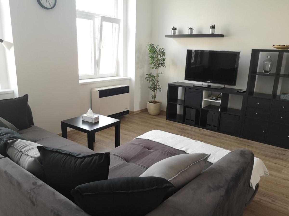 Fine In Centrum Of With Aircondition Appartamento